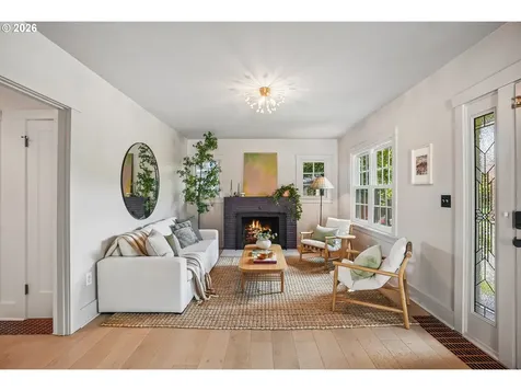 5930 SE 18th Avenue Portland OR 97202