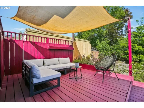 5930 SE 18th Avenue Portland OR 97202