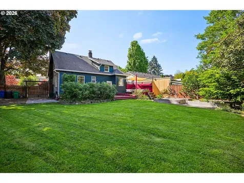 5930 SE 18th Avenue Portland OR 97202