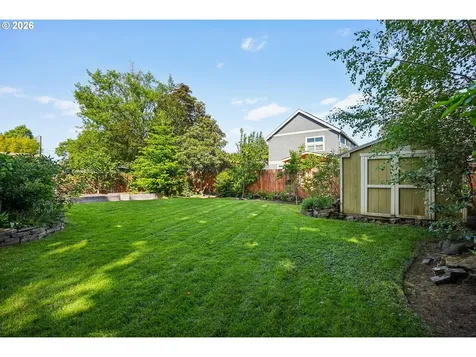 5930 SE 18th Avenue Portland OR 97202