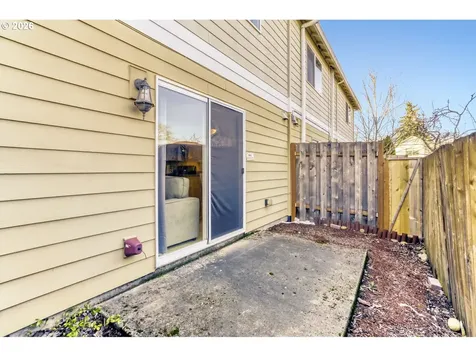 7242 SE Henderson Street Portland OR 97206