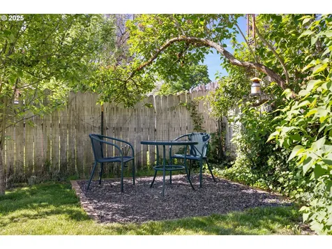 917 NW Greeley Street Camas WA 98607