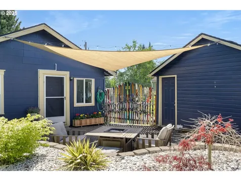 917 NW Greeley Street Camas WA 98607