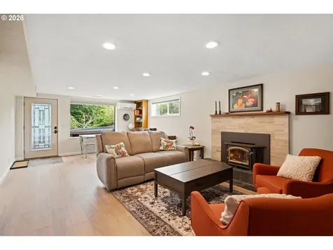 905 Barbra Lane Brookings OR 97415