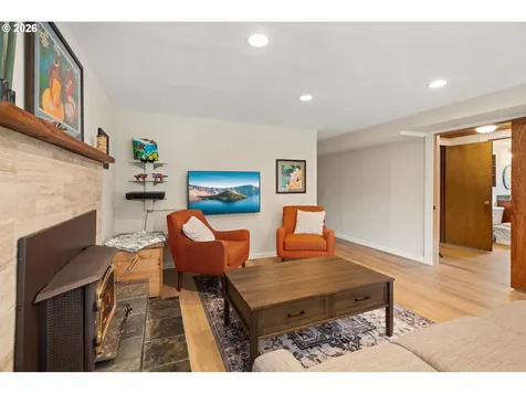 905 Barbra Lane Brookings OR 97415