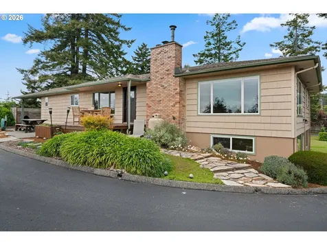 905 Barbra Lane Brookings OR 97415