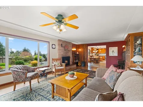 905 Barbra Lane Brookings OR 97415