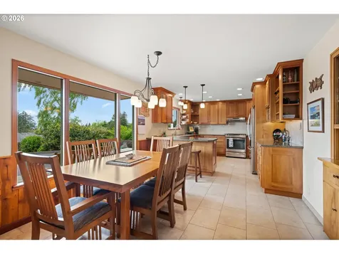 905 Barbra Lane Brookings OR 97415