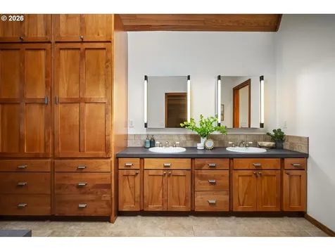 4602 SW 25th Avenue Portland OR 97239
