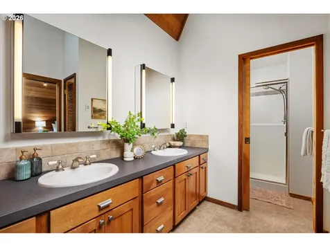 4602 SW 25th Avenue Portland OR 97239