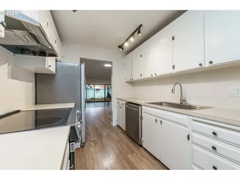 4248 NE 125th Place Portland OR 97230