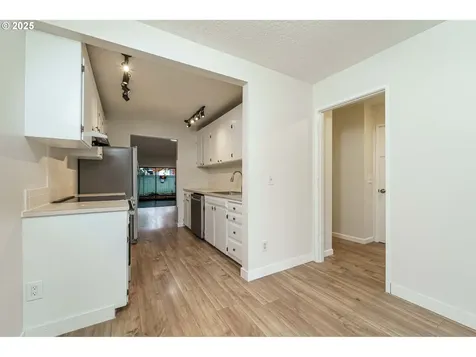 4248 NE 125th Place Portland OR 97230