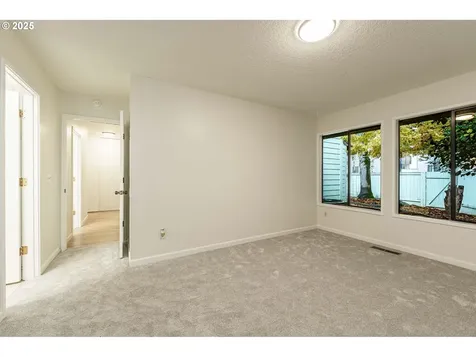 4248 NE 125th Place Portland OR 97230