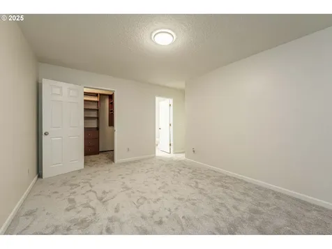 4248 NE 125th Place Portland OR 97230