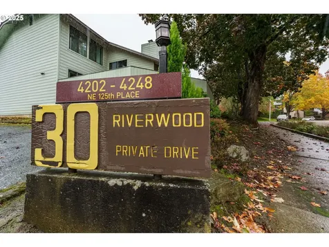 4248 NE 125th Place Portland OR 97230