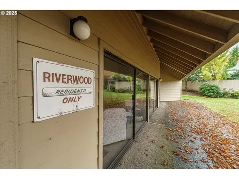 4248 NE 125th Place Portland OR 97230
