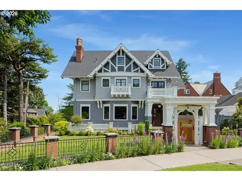 2023 SW Montgomery Drive Portland OR 97201