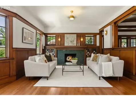 2023 SW Montgomery Drive Portland OR 97201