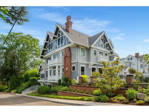 2023 SW Montgomery Drive Portland OR 97201