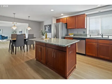 8720 SW Suffolk Court Beaverton OR 97008
