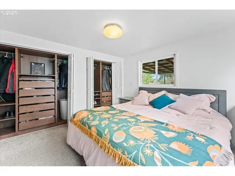 11705 SE Pine Street Portland OR 97216