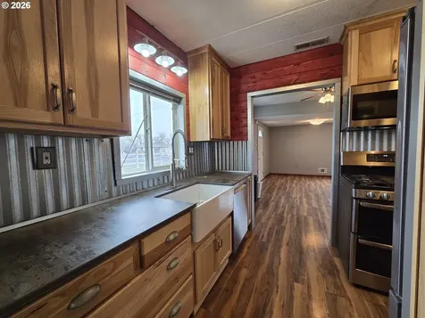 225 NE Eighth Street Irrigon OR 97844