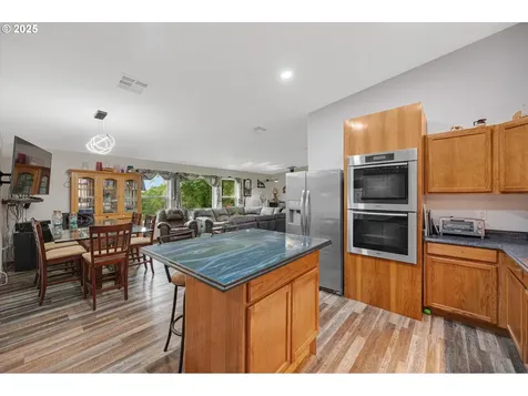 17205 Oakdale Road Dallas OR 97338