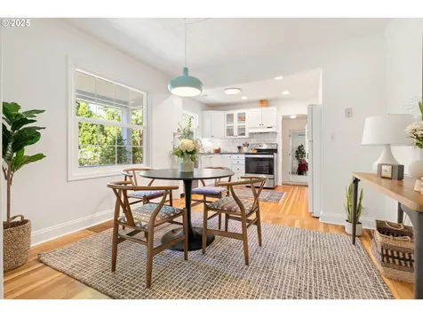 7076 SW Rice Court Portland OR 97223