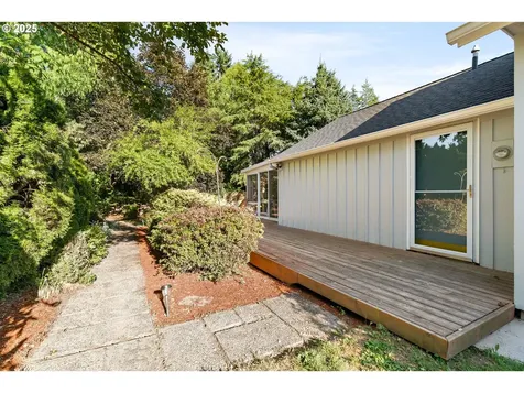 7076 SW Rice Court Portland OR 97223