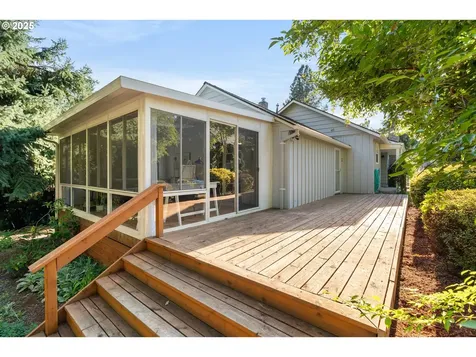7076 SW Rice Court Portland OR 97223