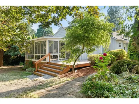 7076 SW Rice Court Portland OR 97223