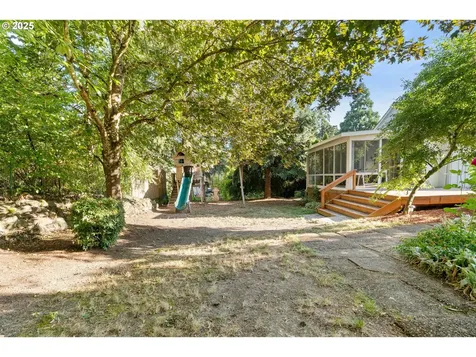 7076 SW Rice Court Portland OR 97223
