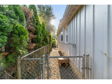 7076 SW Rice Court Portland OR 97223