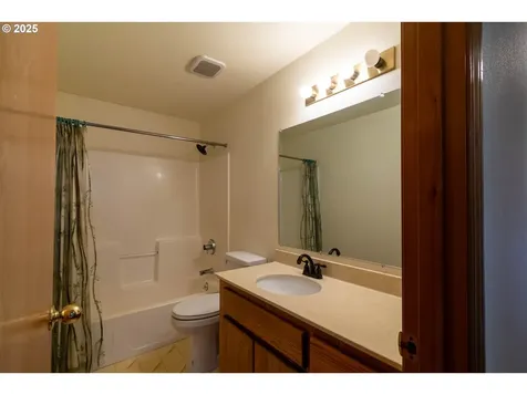 6652 Sweetwater Lane SE Salem OR 97317