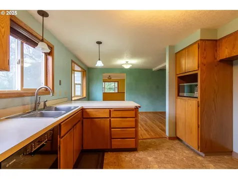 6652 Sweetwater Lane SE Salem OR 97317