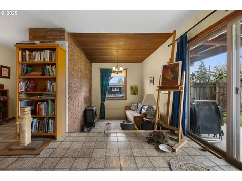 7015 SE 87th Avenue Portland OR 97266