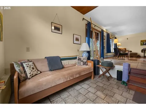 7015 SE 87th Avenue Portland OR 97266