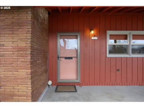 7015 SE 87th Avenue Portland OR 97266