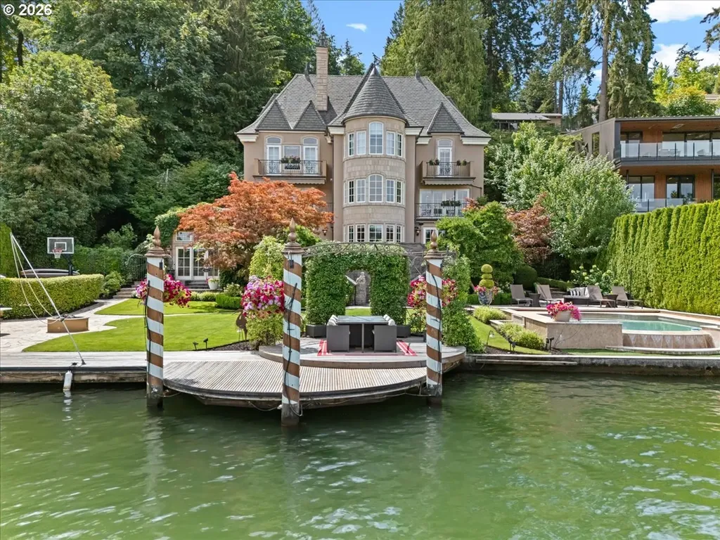 1527 Lake Front Road Lake Oswego OR 97034