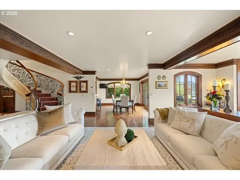1527 Lake Front Road Lake Oswego OR 97034