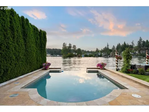 1527 Lake Front Road Lake Oswego OR 97034