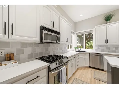 18009 NE 25th Street Vancouver WA 98684