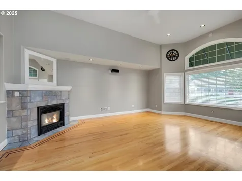 312 NE 14th Avenue Canby OR 97013