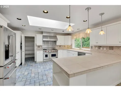 312 NE 14th Avenue Canby OR 97013