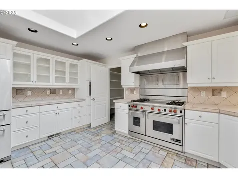 312 NE 14th Avenue Canby OR 97013