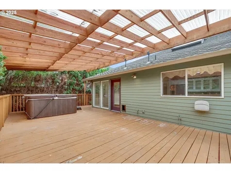 312 NE 14th Avenue Canby OR 97013
