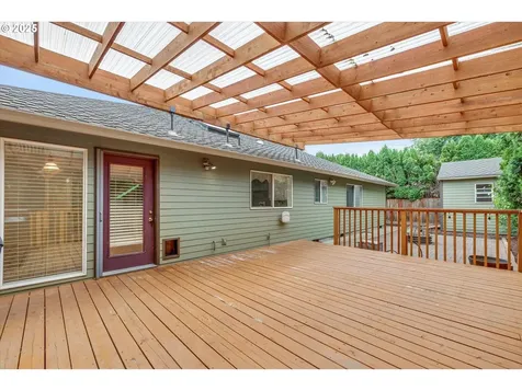 312 NE 14th Avenue Canby OR 97013