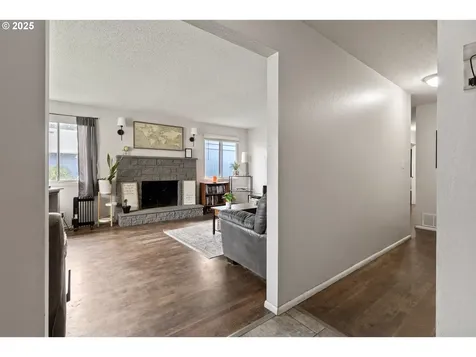 1004 Oak Street Kelso WA 98626