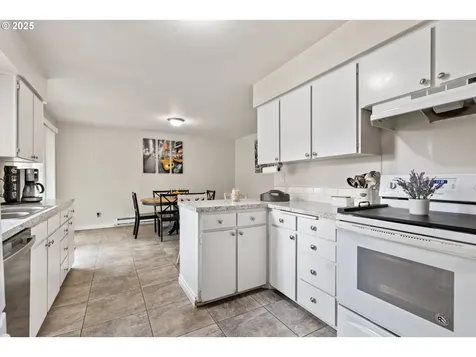 1004 Oak Street Kelso WA 98626