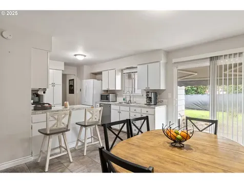 1004 Oak Street Kelso WA 98626